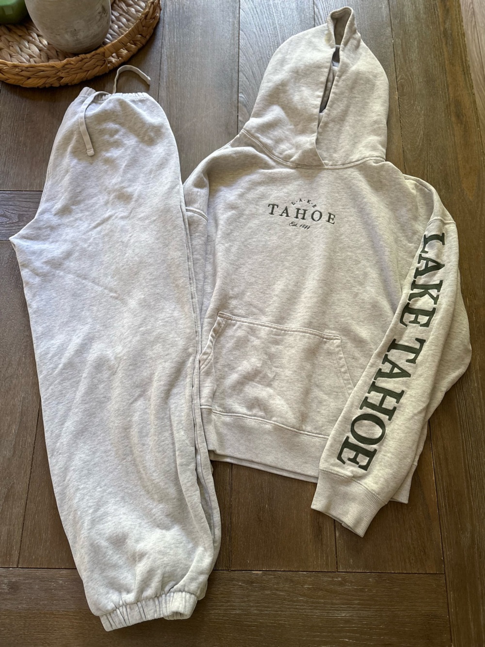 Hollister Lake Tahoe Hoodie & Sweatpants Set Gray XS